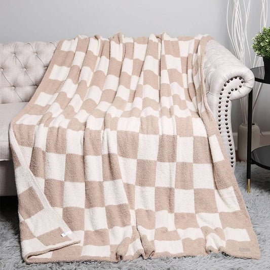 Checkerboard Patterned Throw Blanket: Beige