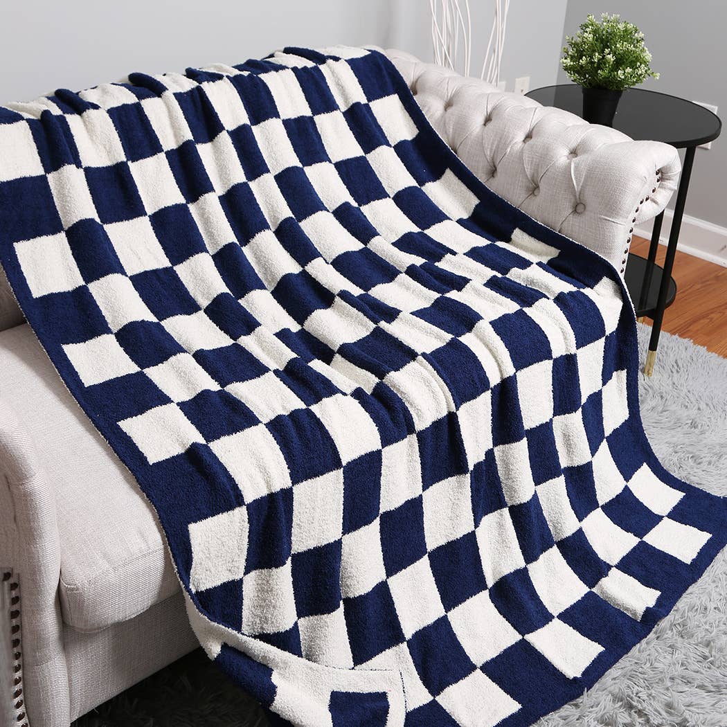 Checkerboard Patterned Throw Blanket: Beige