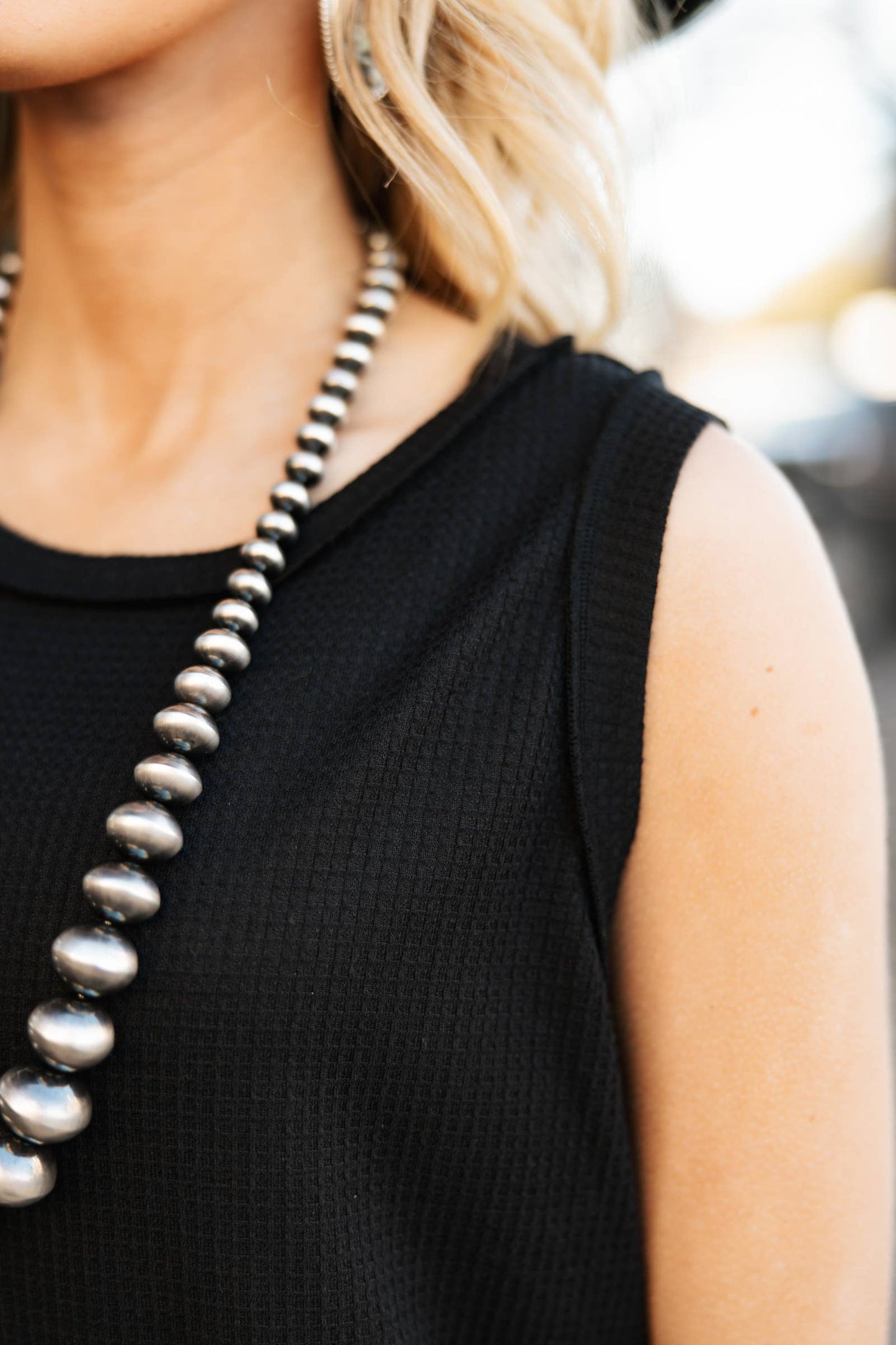 Round Neck Tank Top: Black