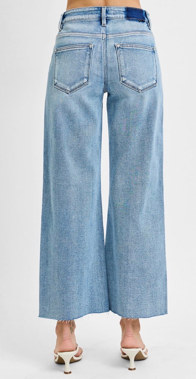 RISEN JEANS MID RISE CROP WIDE RAW CUT HEM JEANS