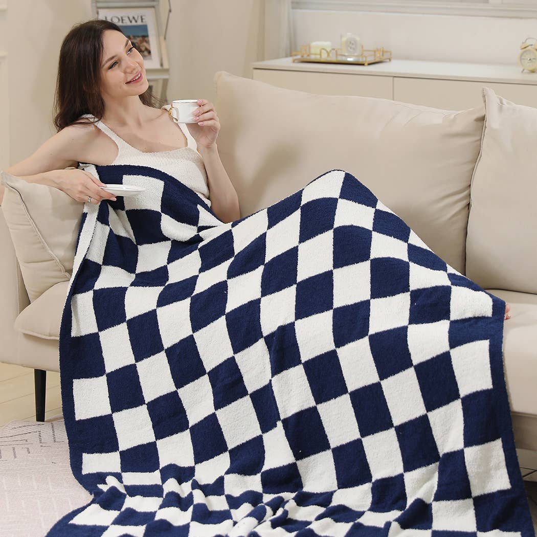 Checkerboard Patterned Throw Blanket: Beige