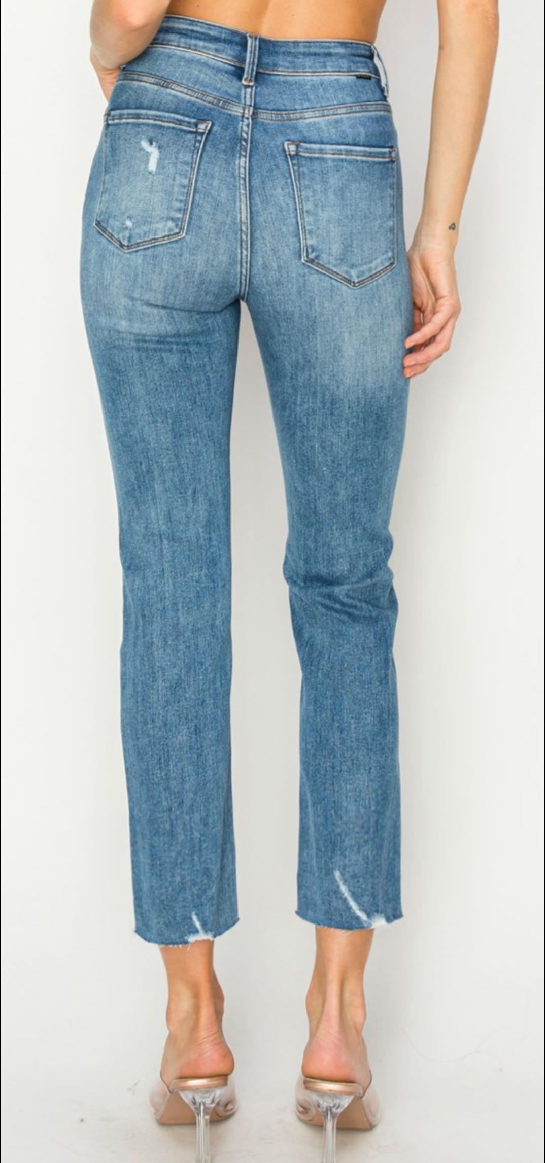 HR Knee Distressed