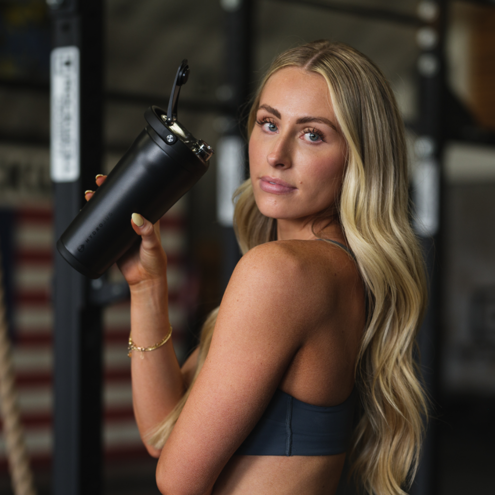 Black HydroJug 24 oz Insulated Shaker