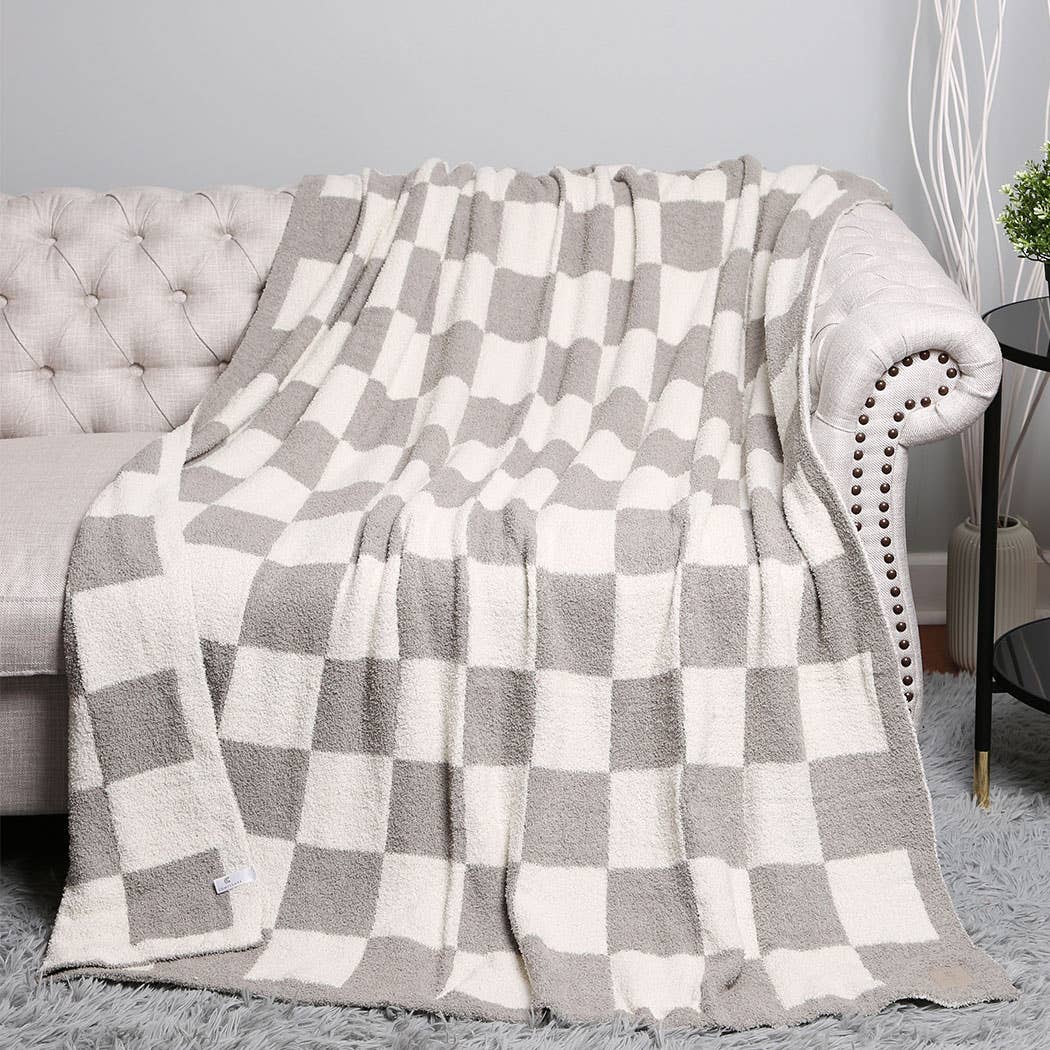 Checkerboard Patterned Throw Blanket: Beige