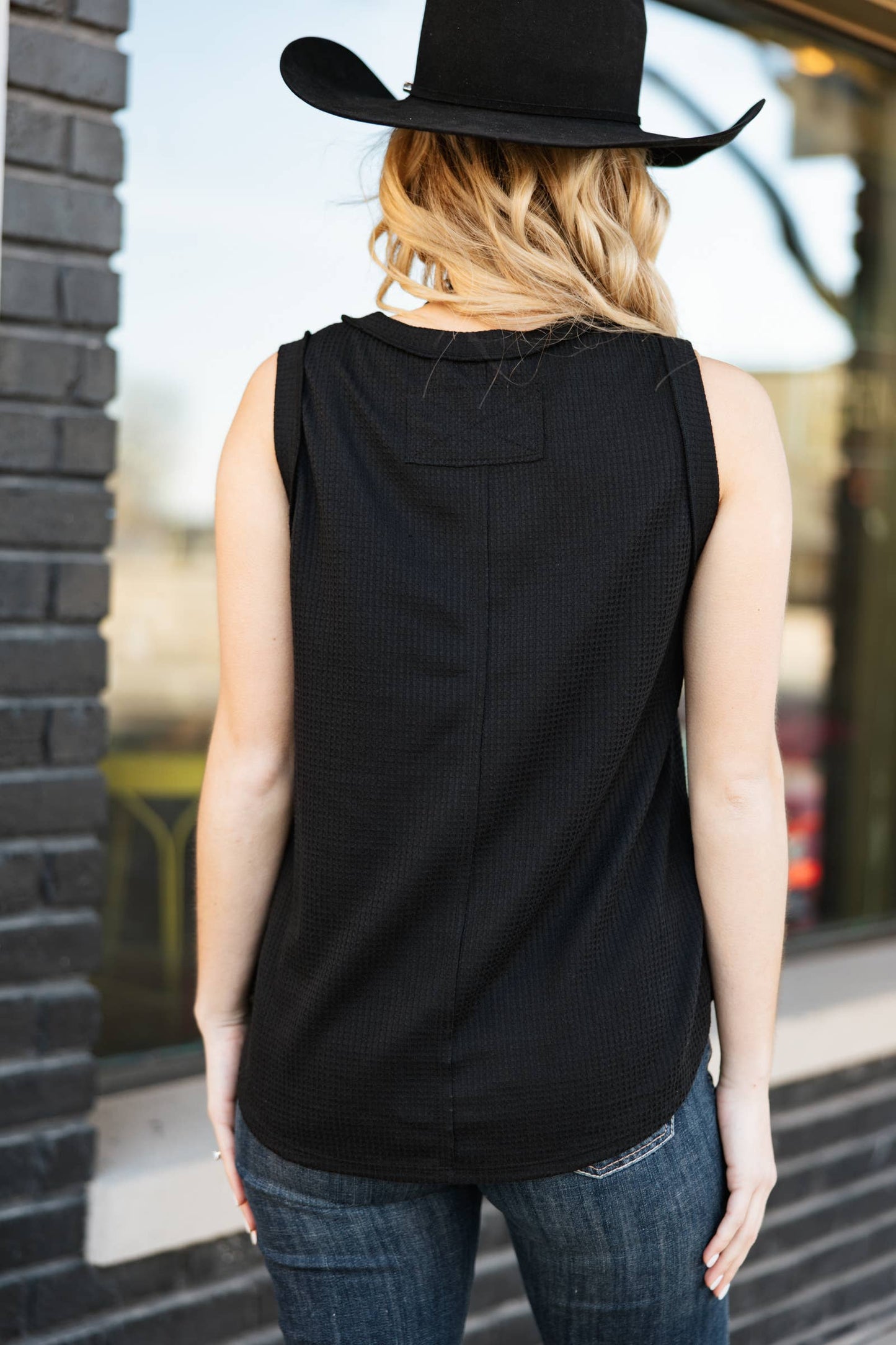 Round Neck Tank Top: Black