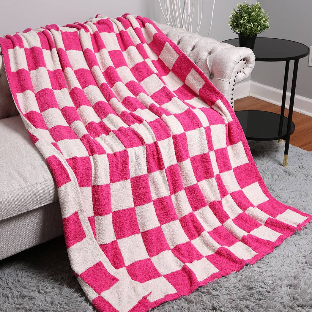 Checkerboard Patterned Throw Blanket: Beige