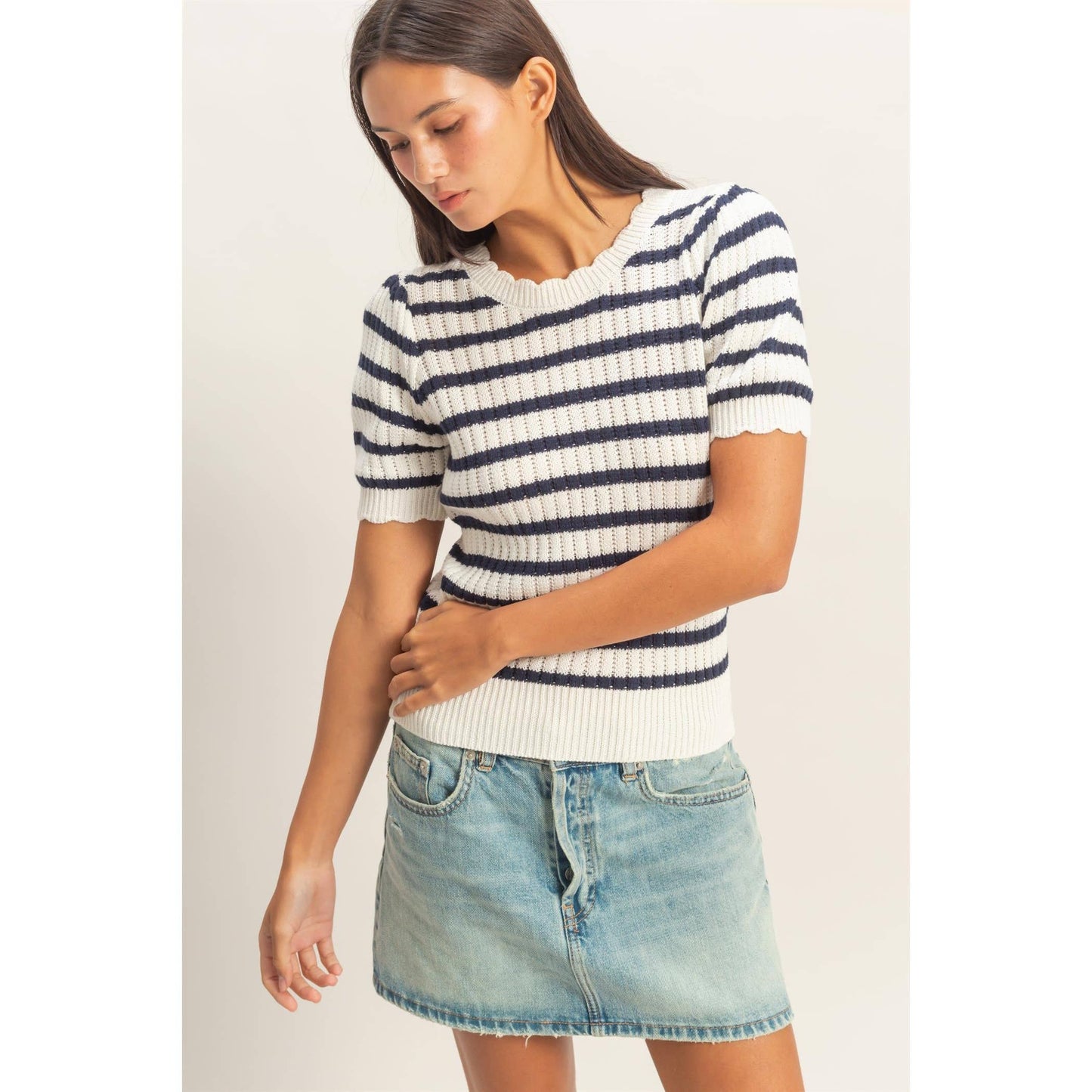 Striped Scallop Edge Puff Sleeve Knit Top: TAUPE / S-M-L(2-2-2)