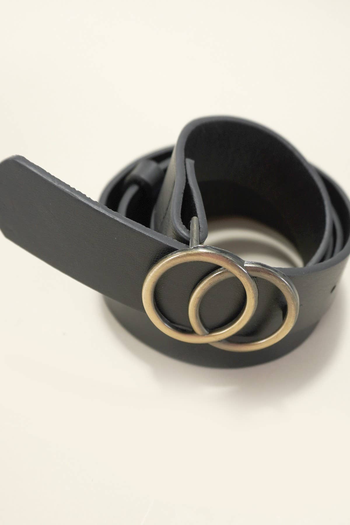 DOUBLE O BUCKLE FAUX LEATHER BELT: Cognac