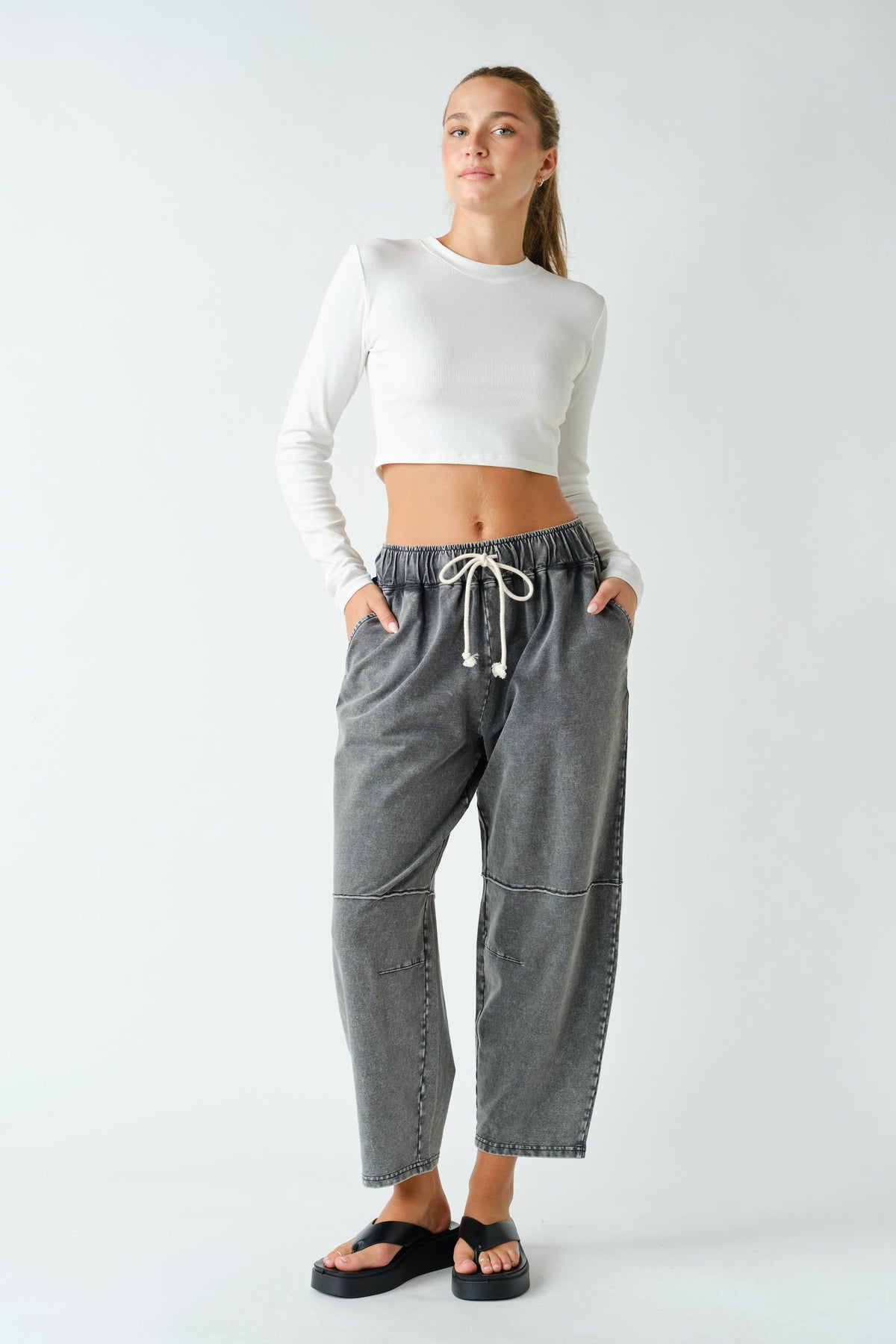 Cotton Blend Mineral Wash Cropped Straight Leg Pants:COFFEE BEAN