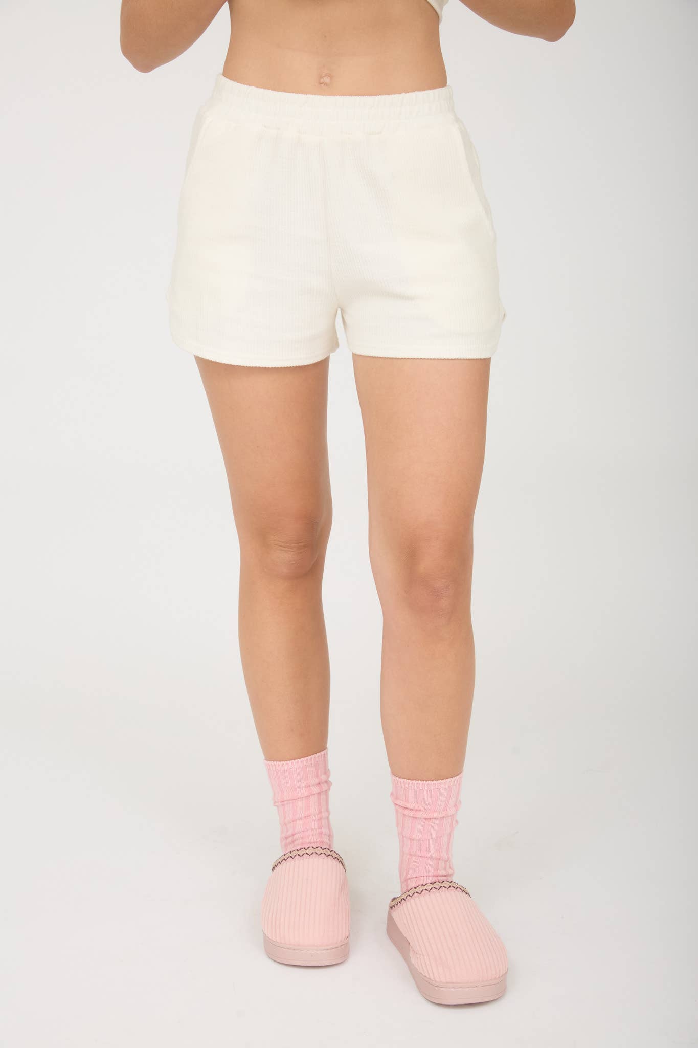 RIBBED KNIT SHORTS: LIGHT PINK