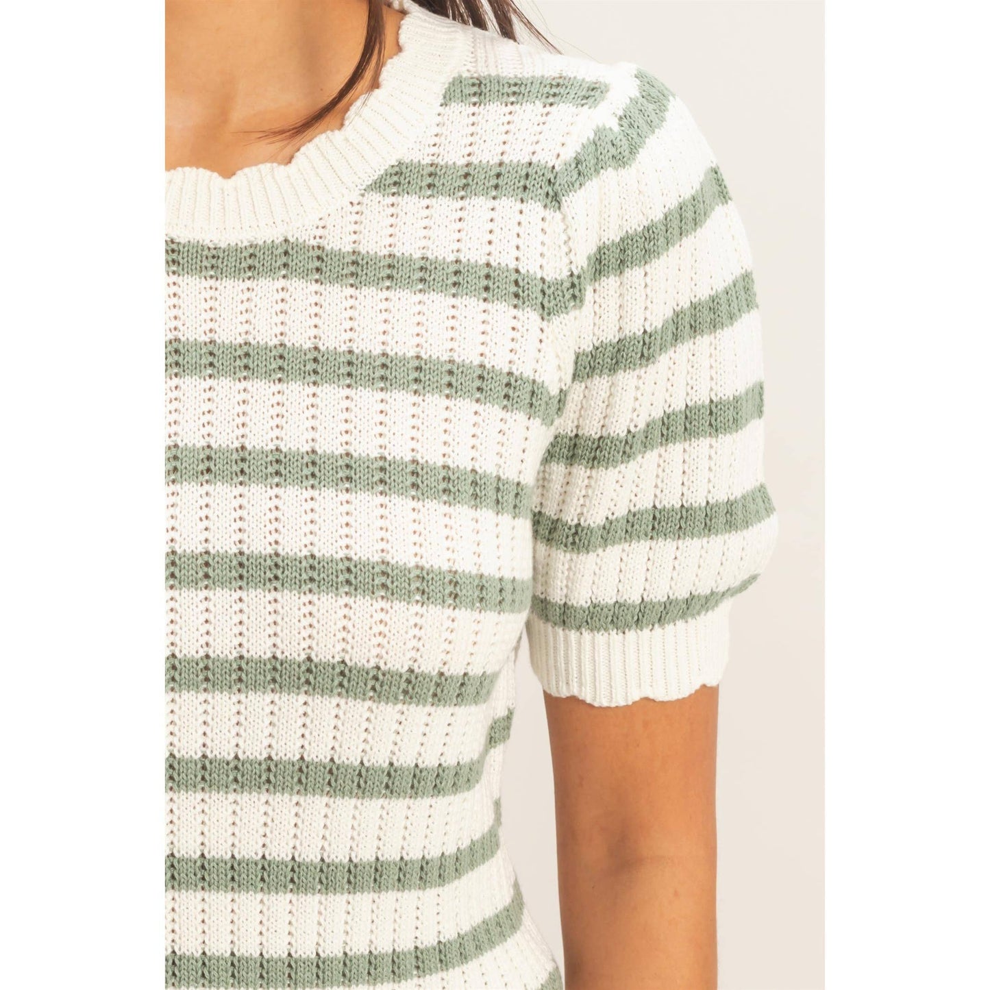 Striped Scallop Edge Puff Sleeve Knit Top: TAUPE / S-M-L(2-2-2)