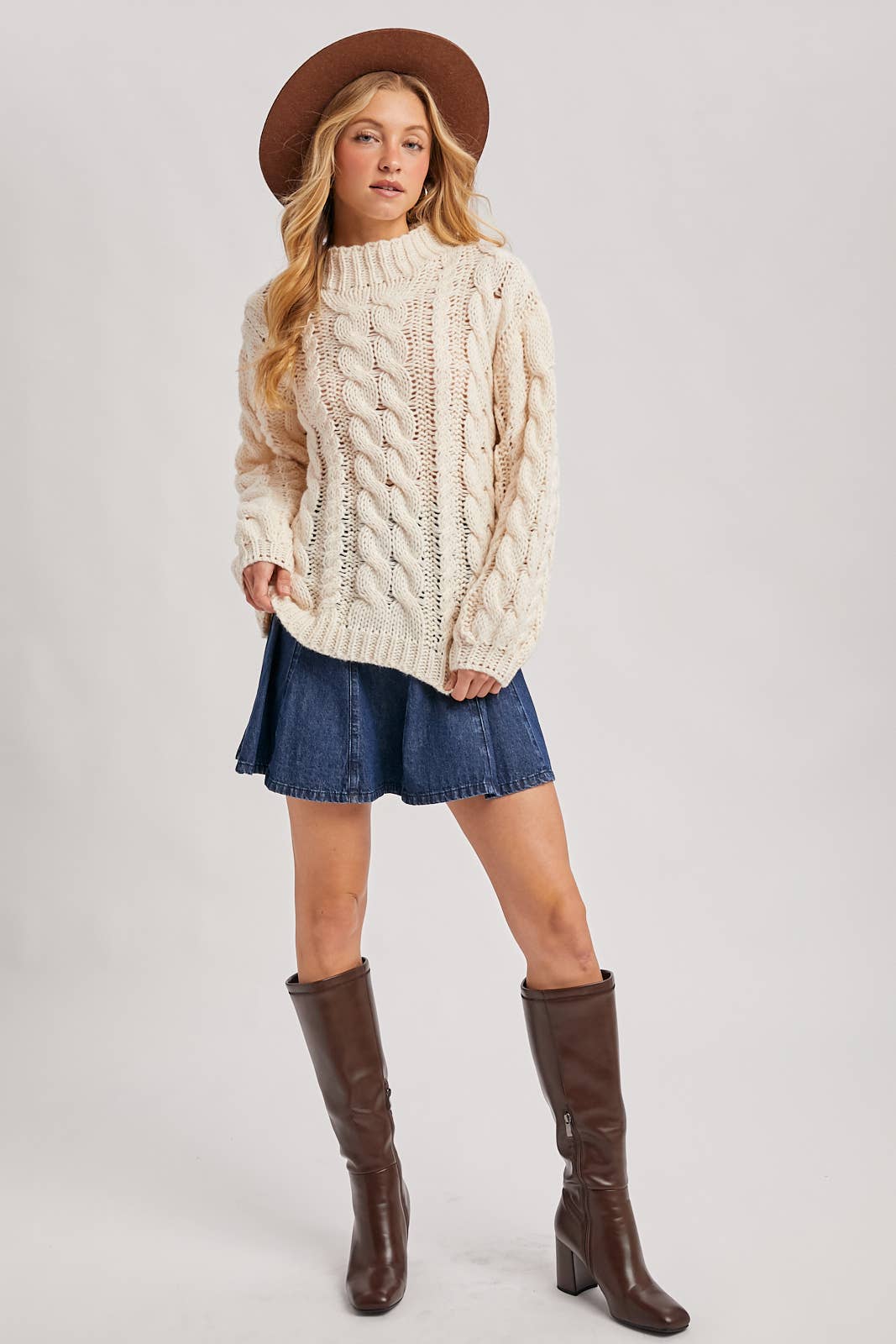 CABLE KNIT SWEATER