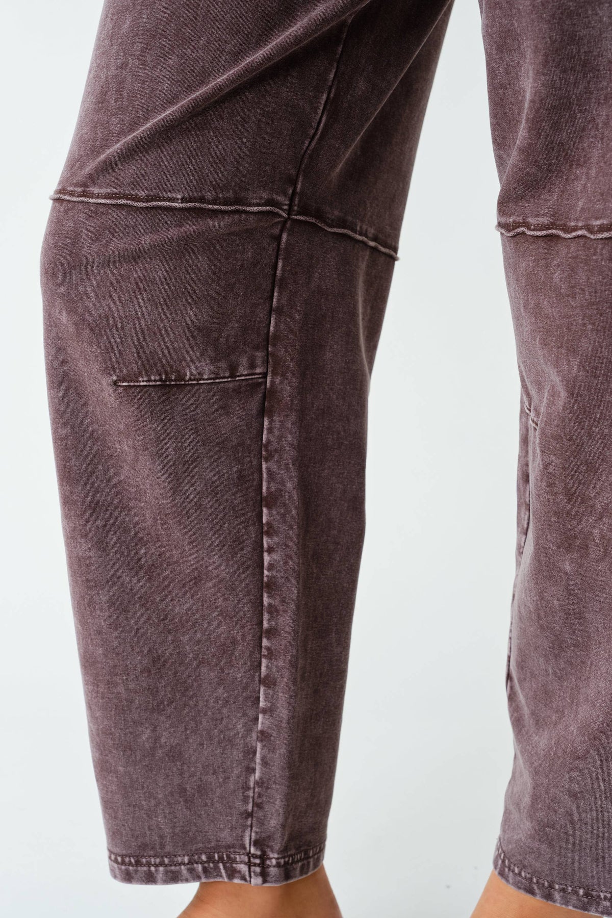 Cotton Blend Mineral Wash Cropped Straight Leg Pants:COFFEE BEAN