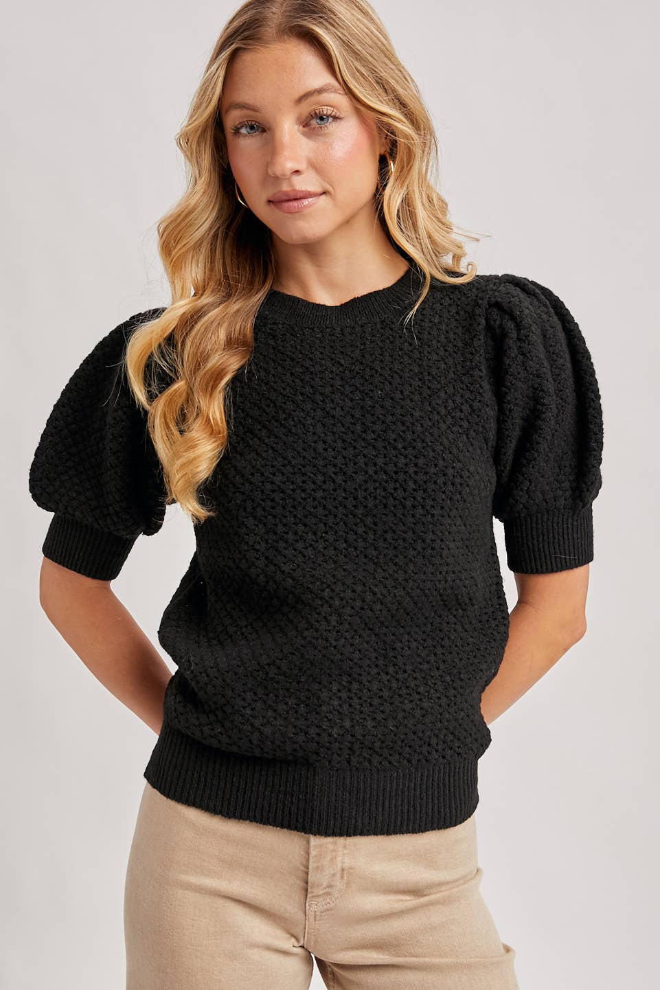PUFF SLEEVED OPEN-KNIT SWEATER