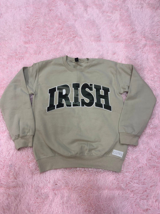CAMO/WHITE IRISH APPLIQUE