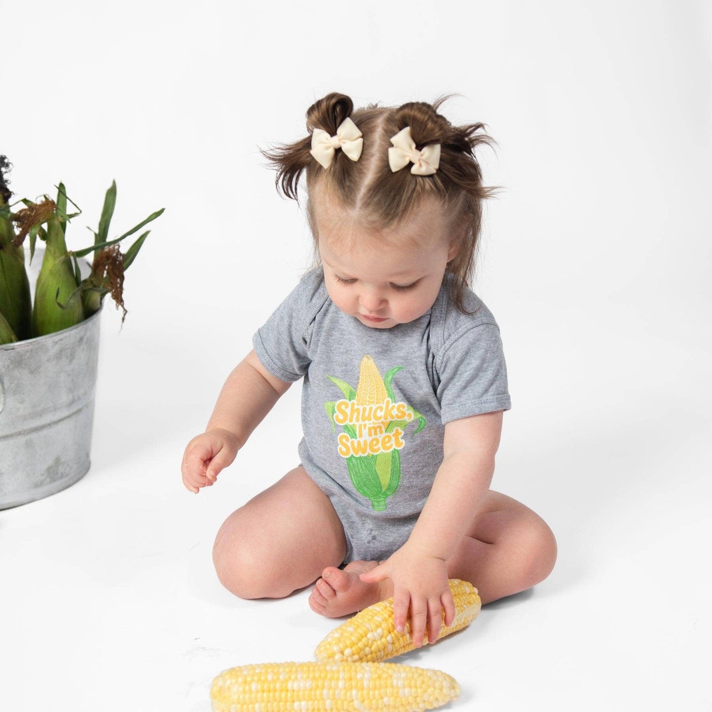Summer 'Shucks, I'm Sweet' Gray Graphic Onesie: 12-18 MO