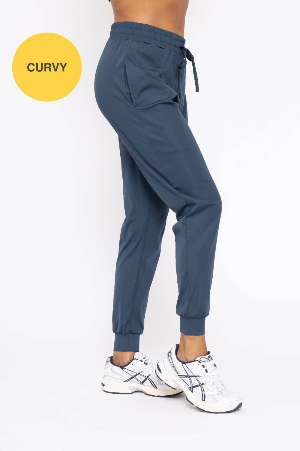 CURVY Solid Pleated Front Joggers: MIDNIGHT NAVY