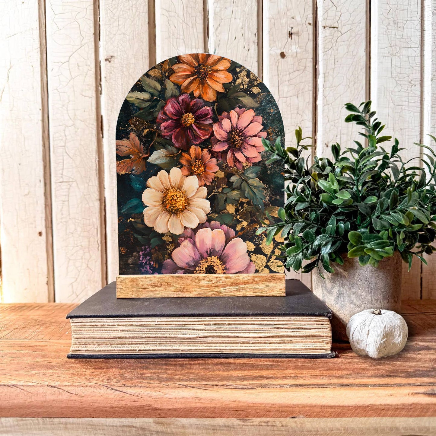Floral Arched Shelf Sitter