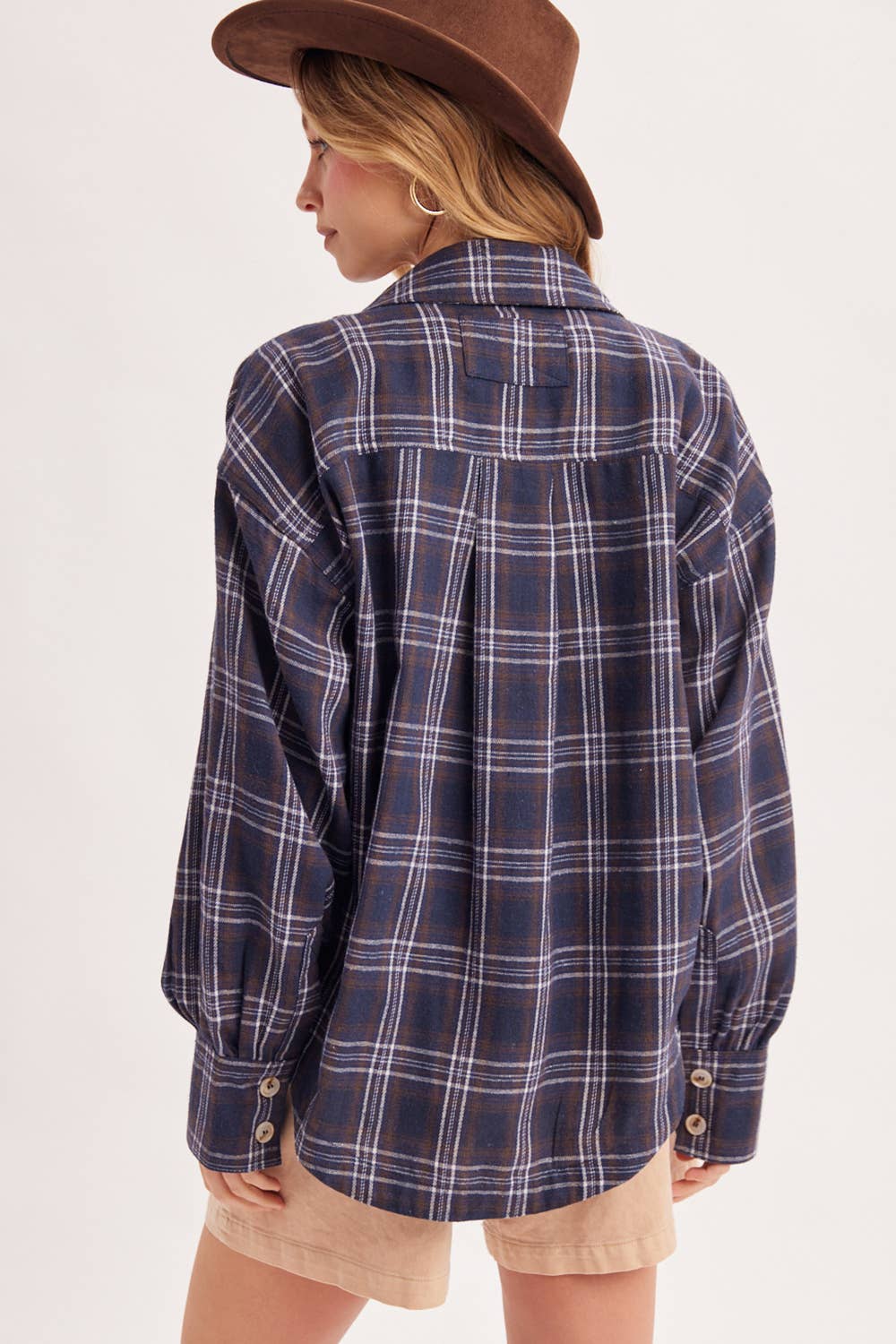 BUTTON DOWN FLANNEL SHIRT: IVORY/BROWN