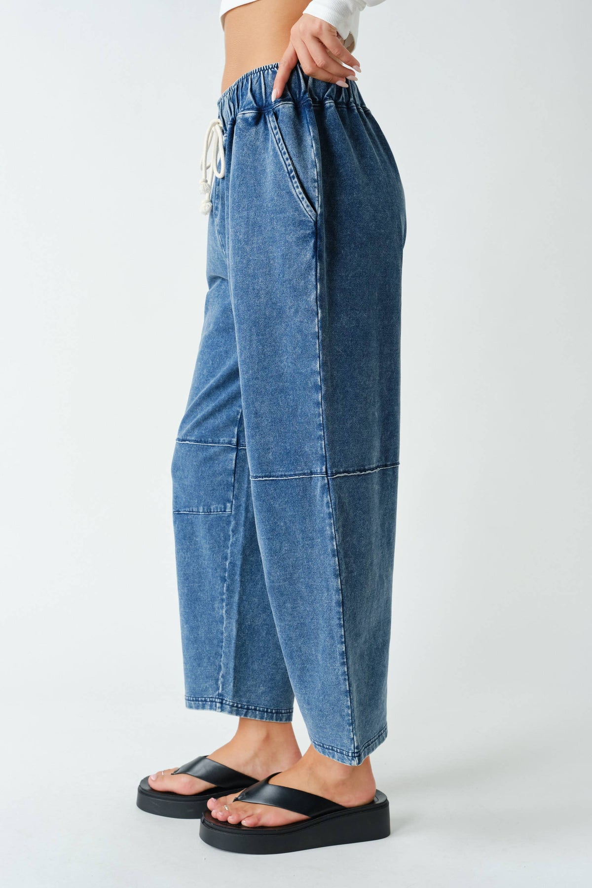 Cotton Blend Mineral Wash Cropped Straight Leg Pants:COFFEE BEAN
