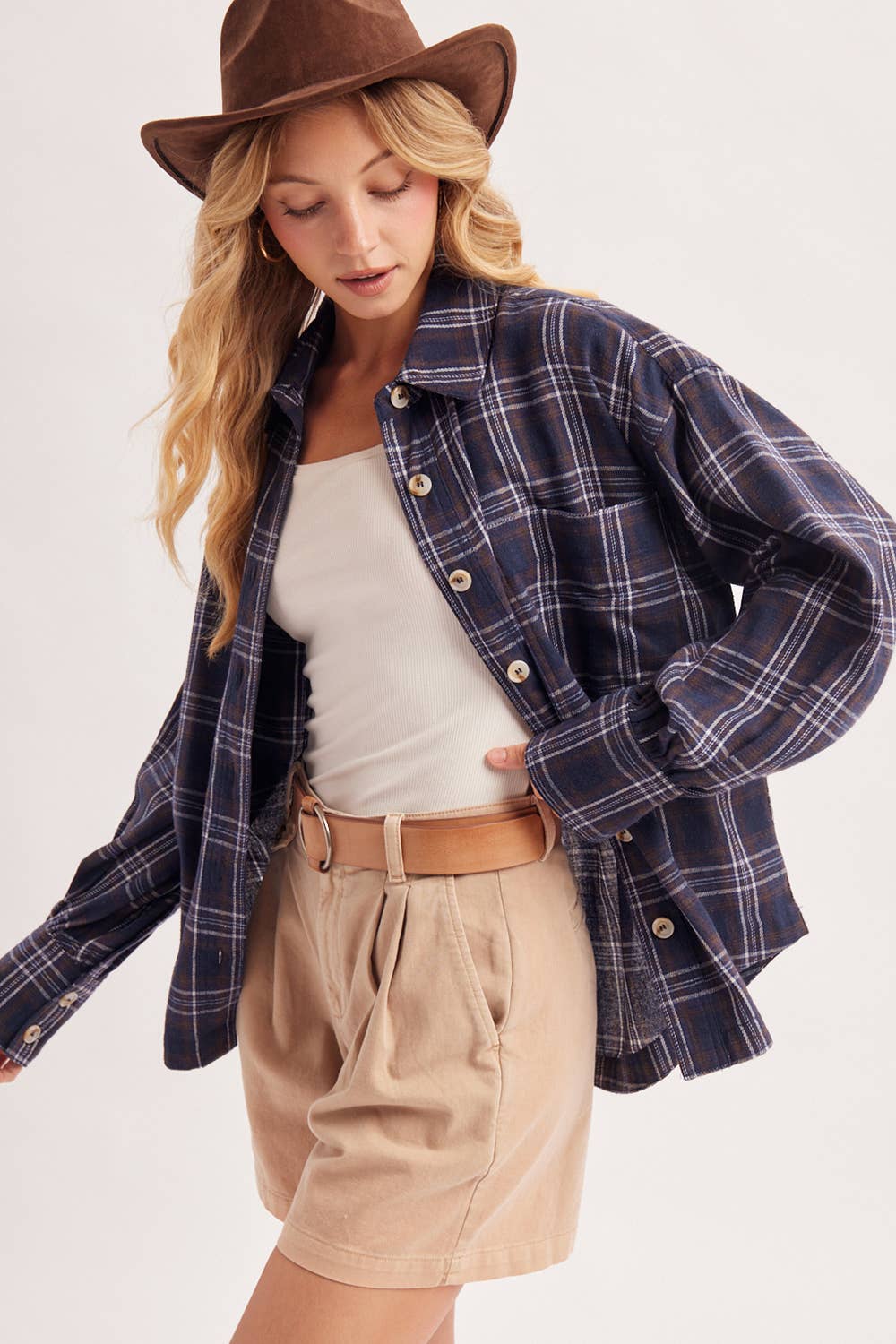 BUTTON DOWN FLANNEL SHIRT: IVORY/BROWN