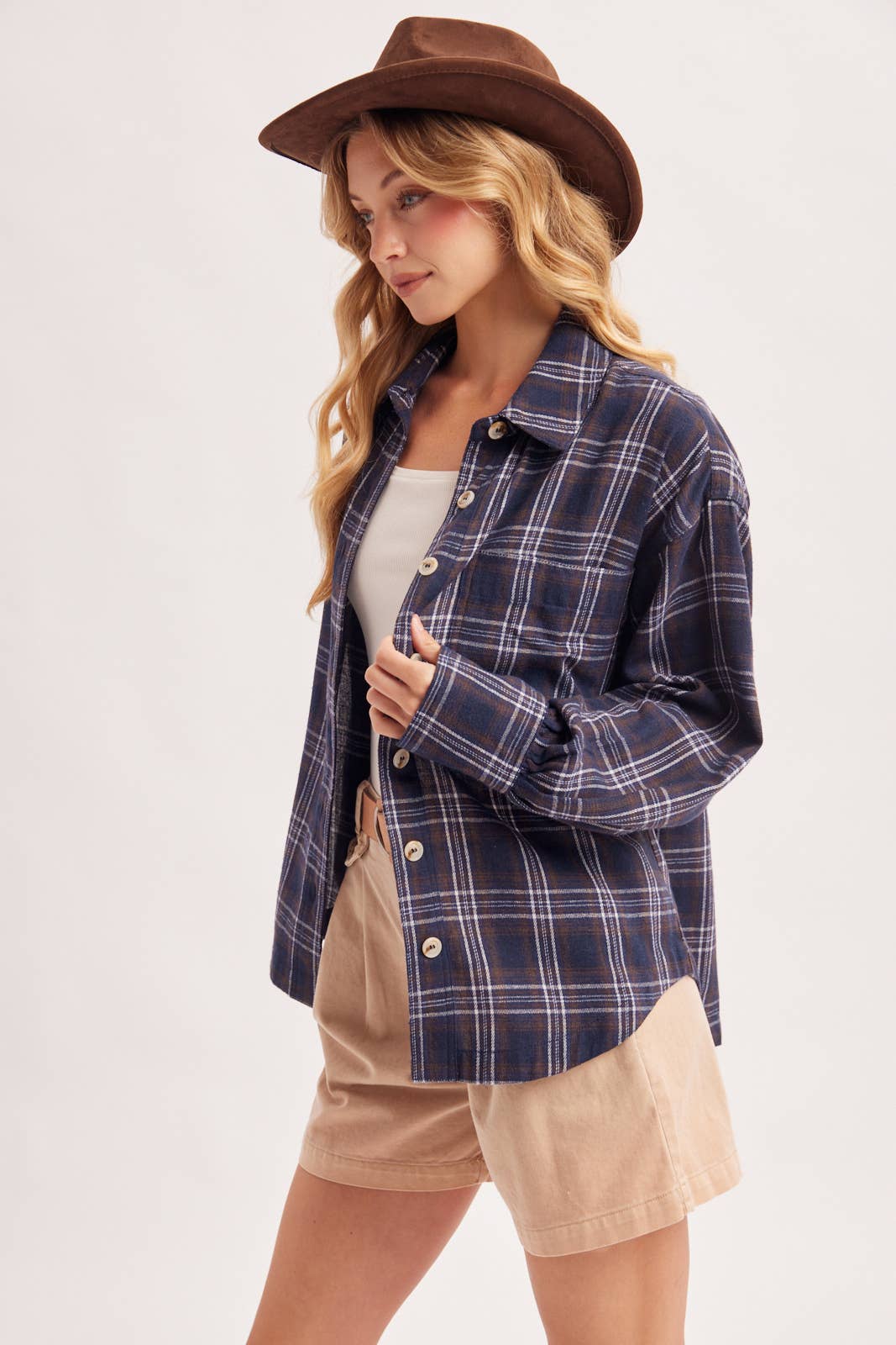 BUTTON DOWN FLANNEL SHIRT: IVORY/BROWN