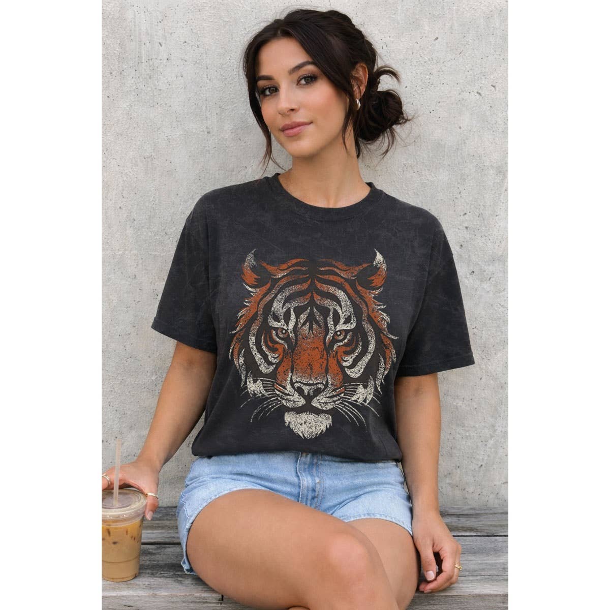 TIGER BIG FACE MINERAL GRAPHIC TEE