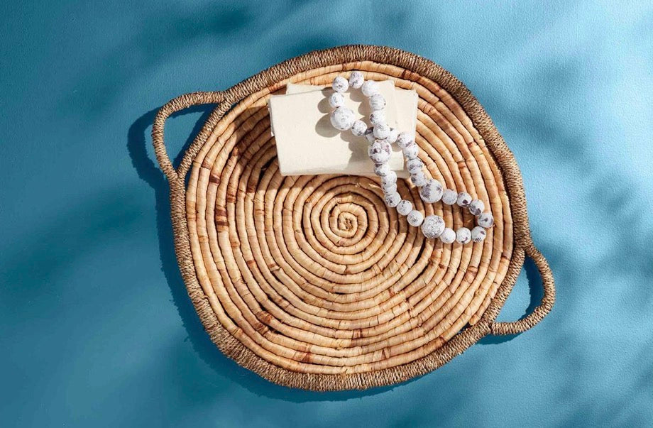 ROUND WOVEN TRAY