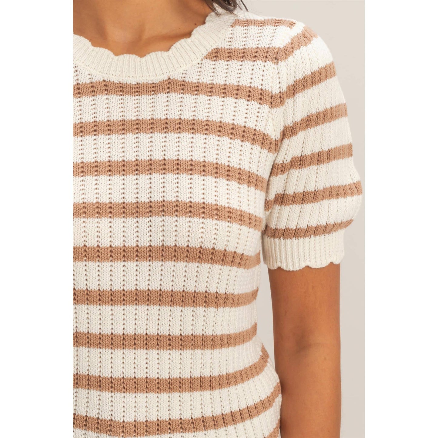 Striped Scallop Edge Puff Sleeve Knit Top: TAUPE / S-M-L(2-2-2)