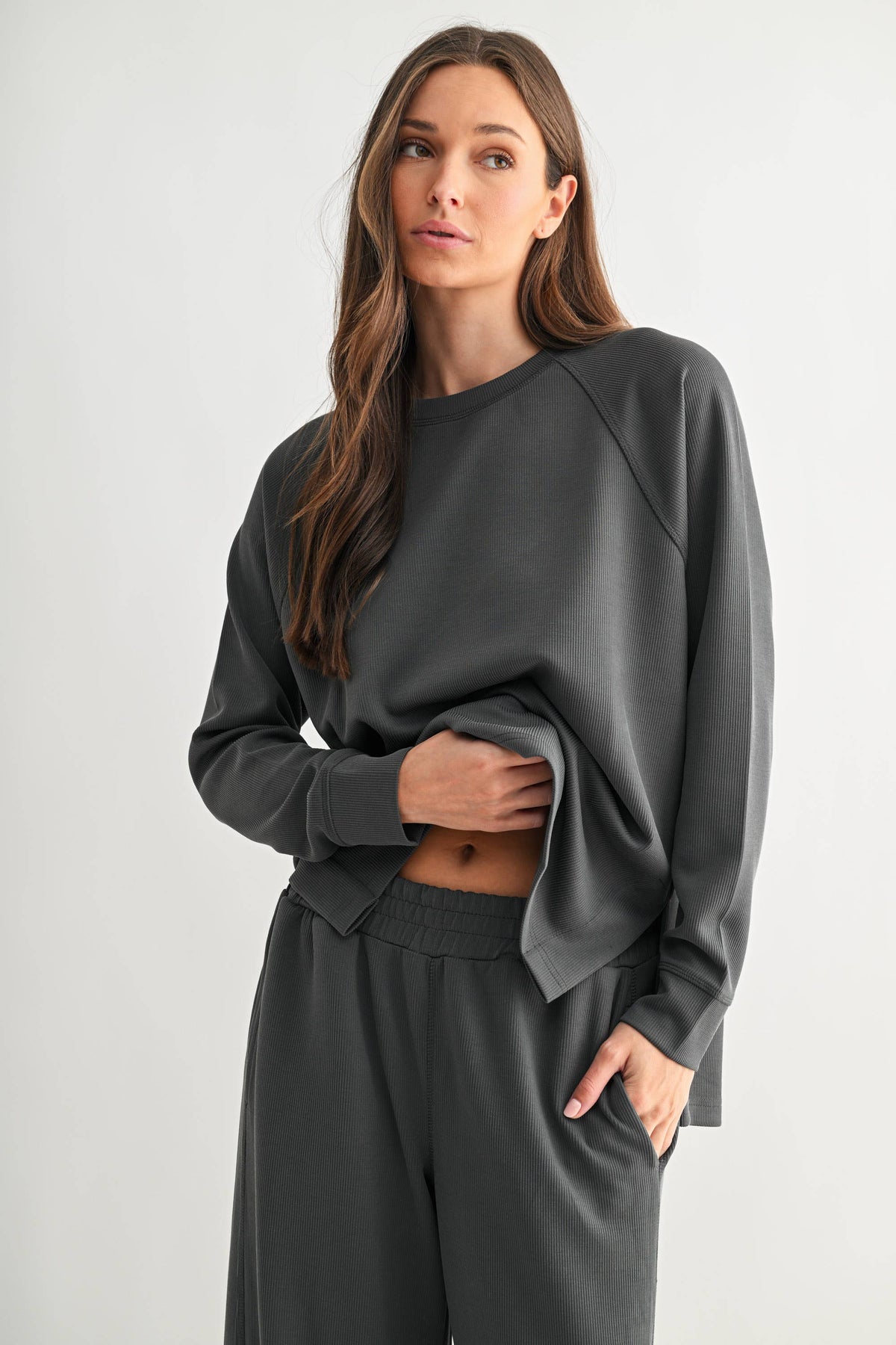 Luxe Sand Wash Rib Raglan Tee: SILKEN TAUPE