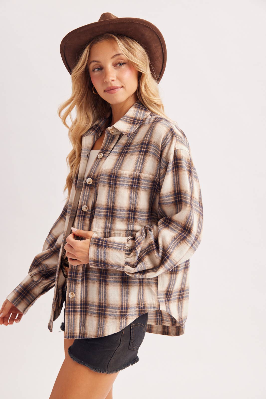 BUTTON DOWN FLANNEL SHIRT: IVORY/BROWN