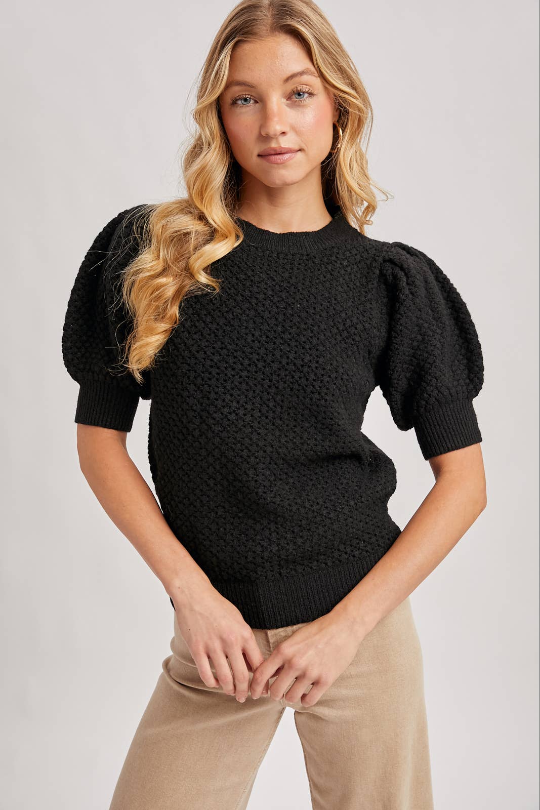 PUFF SLEEVED OPEN-KNIT SWEATER