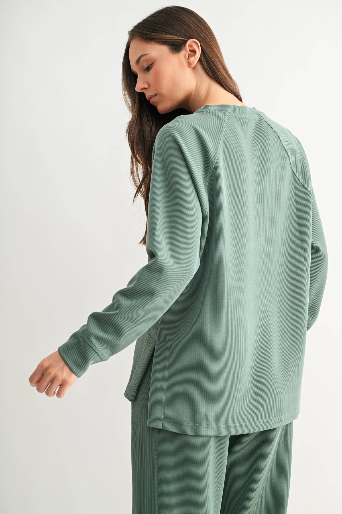 Luxe Sand Wash Rib Raglan Tee: SILKEN TAUPE