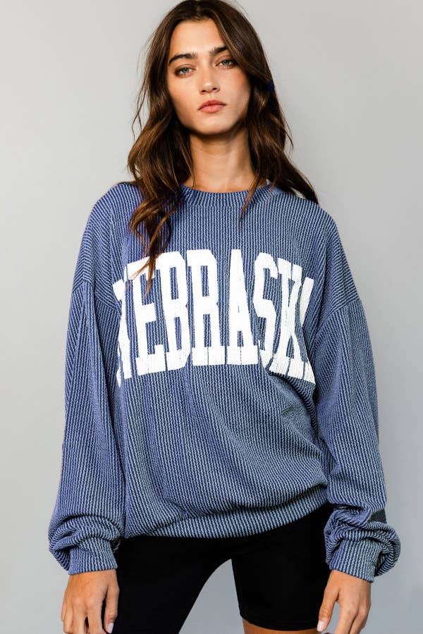 T1770N 'NEBRASKA' Comfy Oversize Graphic Sweatshirt: COFFEE / S-M-L (2-2-2)
