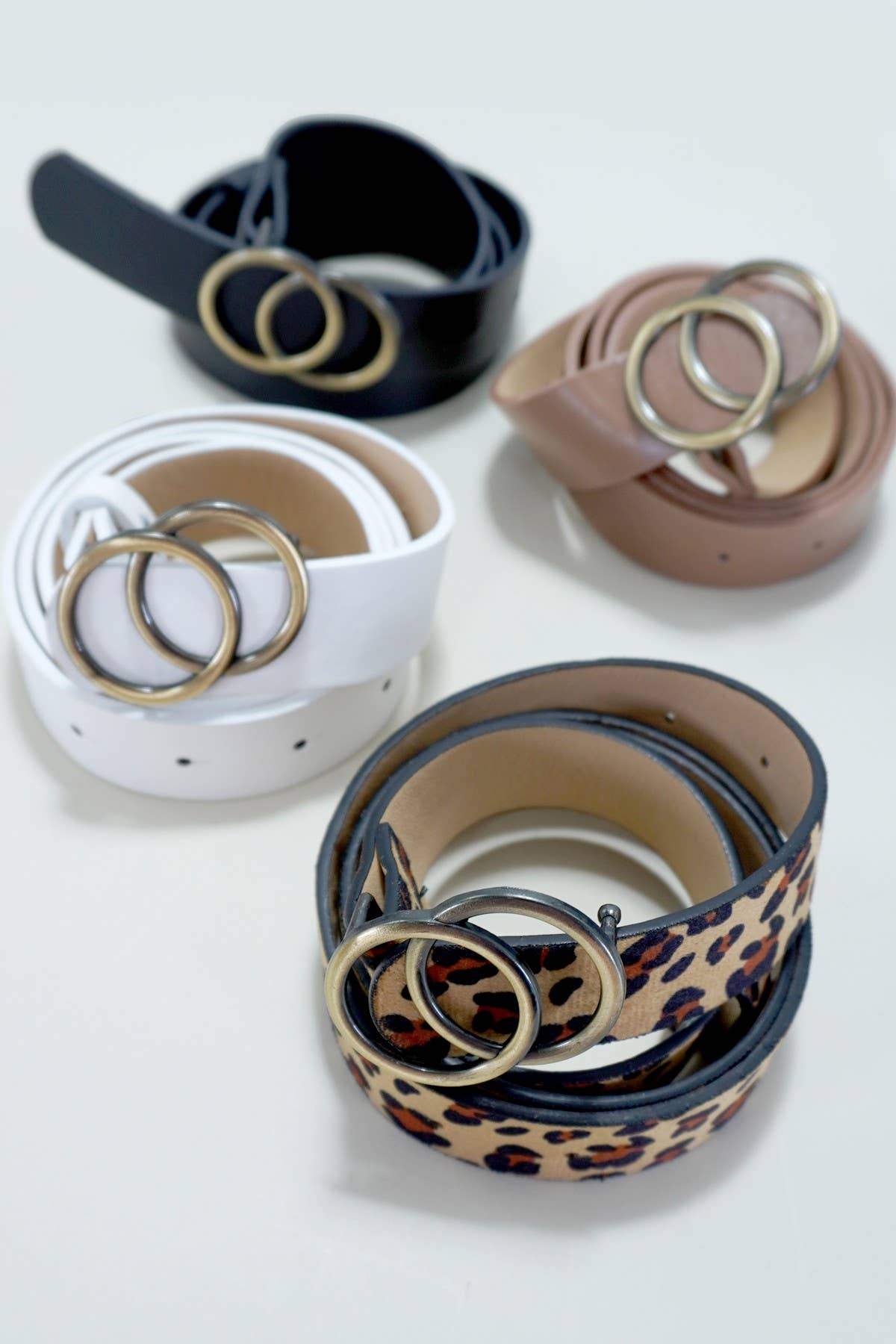 DOUBLE O BUCKLE FAUX LEATHER BELT: Cognac