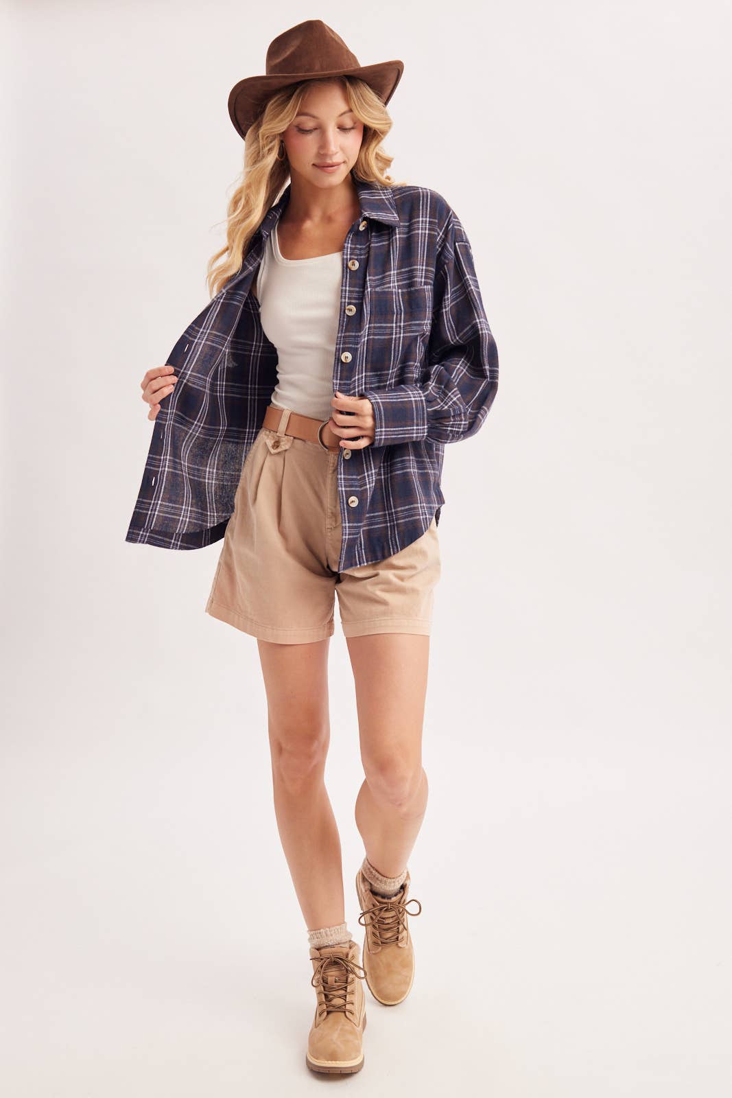 BUTTON DOWN FLANNEL SHIRT: IVORY/BROWN