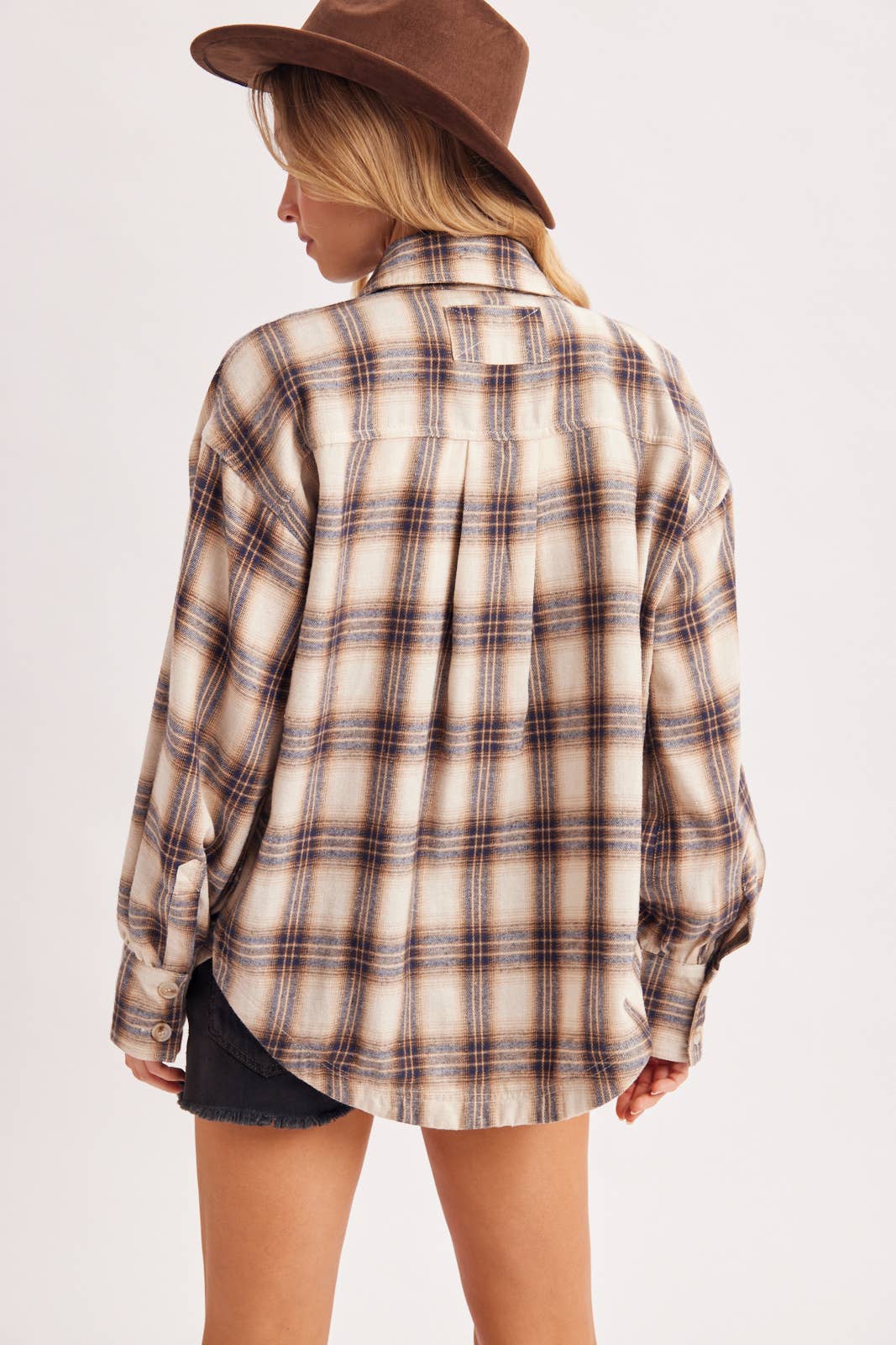 BUTTON DOWN FLANNEL SHIRT: IVORY/BROWN