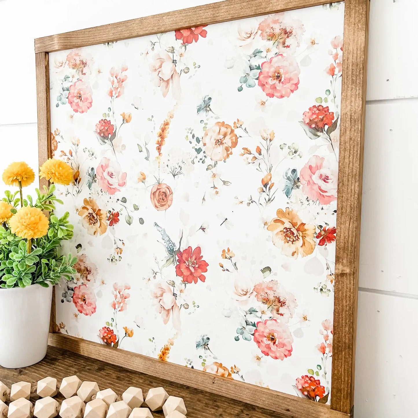 Floral Pattern Wood - 18x18